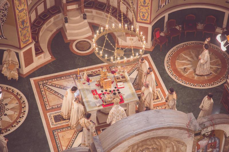Митрополит Јоаникије Васкршњу архијерејску литургију служио у Саборном храму у Подгорици (ВИДЕО)