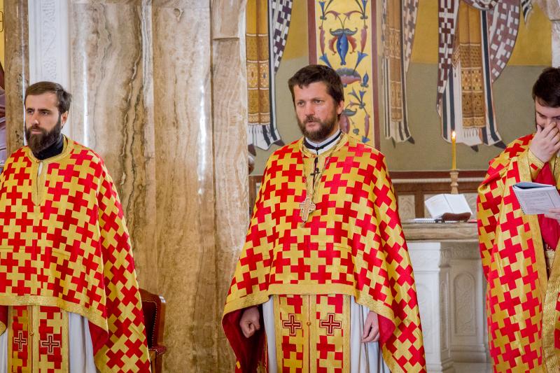 На празник Светог апостола Јакова брата Господњег одслужена јаковљева Литургија у Саборном храму у Подгорици