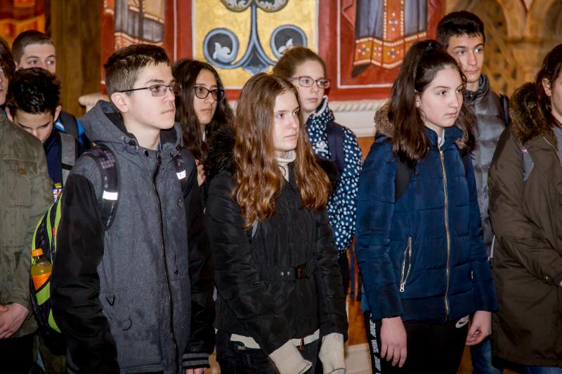 Дјеца ученици Основне школе Штампар Макарије посјетили Саборни храм у Подгорици
