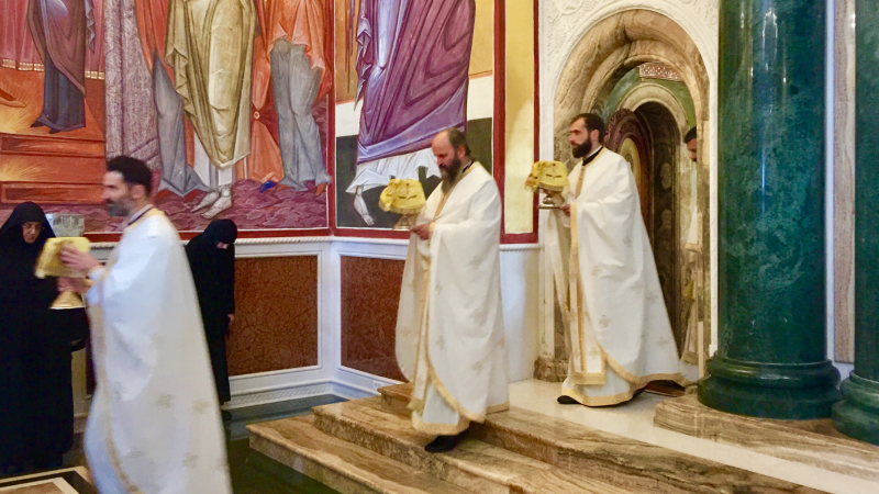 У четвртак, 27. октобра - на Петковдан одслужена је Литургија у Саборном храму Христовог Васкрсења у Подгорици
