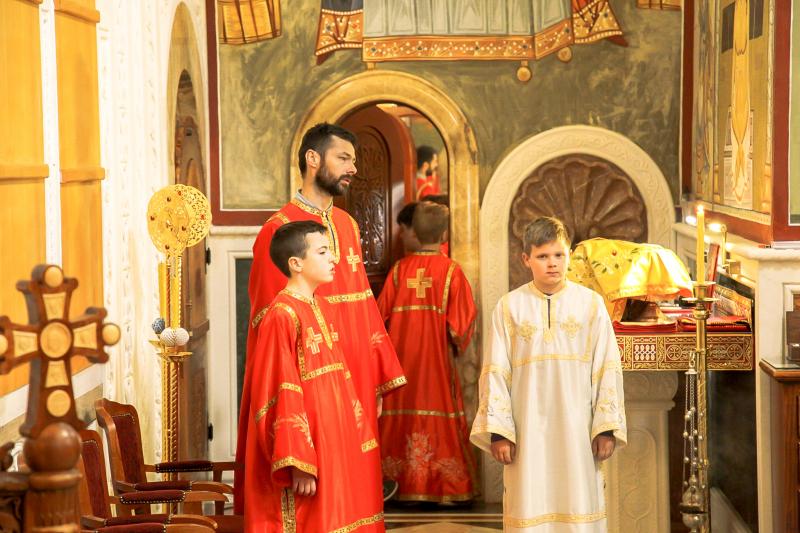У Крстопоклону недјељу одслужена Света Литургија у Саборном храму Христовог Васкрсења у Подгорици