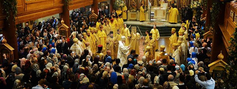 Патријарх Кирил осветио обновљени Успењски саборни храм у Лондону