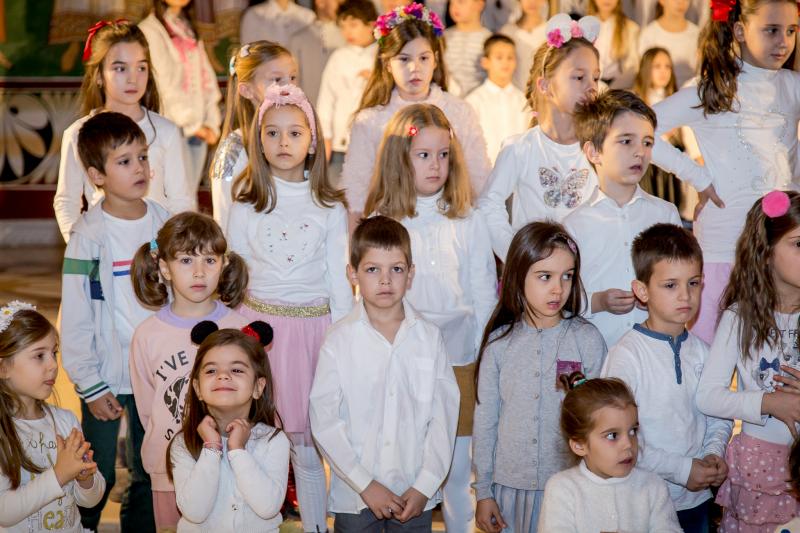 Детињци у Саборном храму у Подгорици