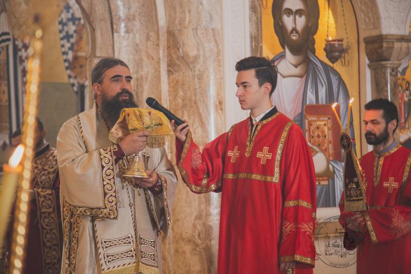 Епископи Јоаникије и Методије богослужили у храму Васкрсења Христовог у Подгорици
