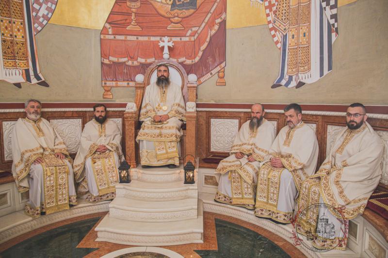 Епископ Методије на Васкрс богослужио у подгоричком Храму Васкрсења