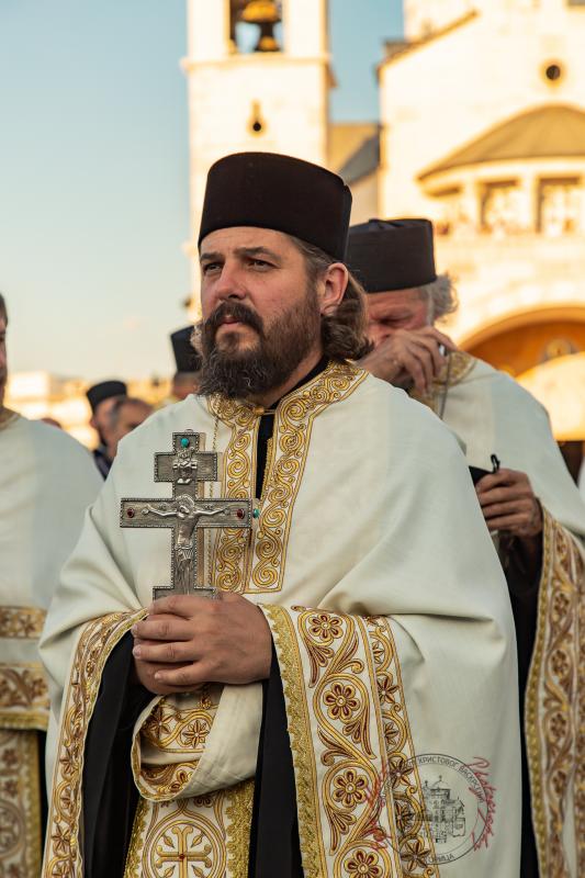 Изабрани Митрополит Јоаникије: Православни хришћани у Црној Гори су као једна породица