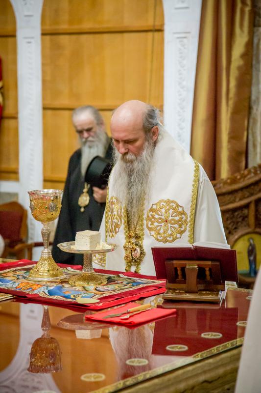 Епископ пакрачко - славонски г. Јован Ћулибрк одслужио је Архијерејску Литургију у Саборном храму у Подгорици