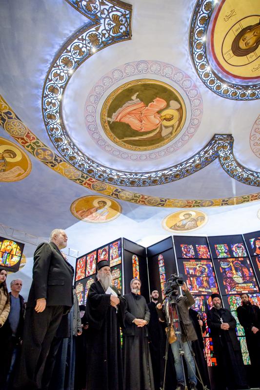 Митрополит Амфилохије свечано отворио изложбу Светоносни иконостас у крипти Саборног храма у Подгорици