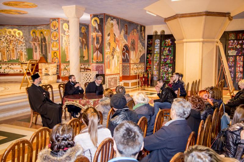 Након Вечерње службе у петак 23. фебруара у крипти Саборног храма у Подгорици одржани Разговори о вјери у току Часног поста