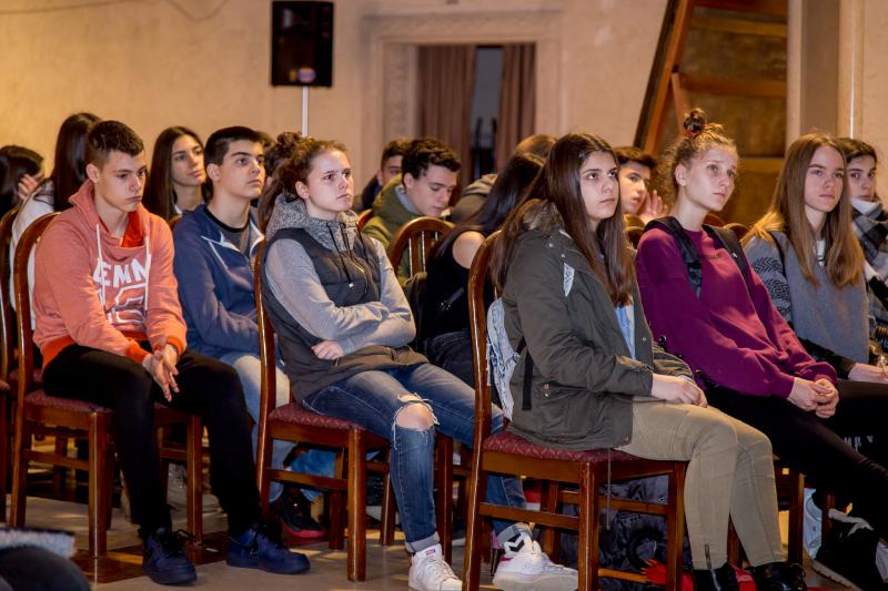 Дјеца ученици Основне школе Штампар Макарије посјетили Саборни храм у Подгорици